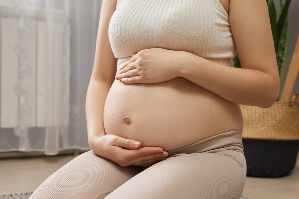 Mujer prepaŕandose para el parto vaginal o parto normal Nombre del archivo: parto-normal-parto-vaginal